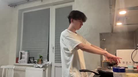 Snapshot of malcolm_yang chatting on 02/04/25, 04:08 Tom and Mark 3 online show from 02/04/25, 04:08