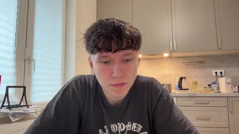 Snapshot of malcolm_yang chatting on 03/06/25, 06:41 Tom and Mark 3 online show from 03/06/25, 06:41