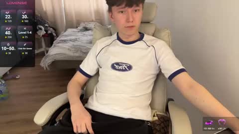 Snapshot of malcolm_yang chatting on 10/03/25, 12:02 Tom and Mark 3 online show from 10/03/25, 12:02