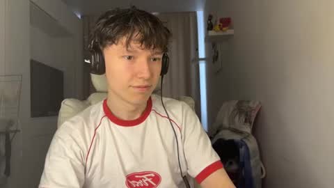 Snapshot of malcolm_yang chatting on 10/20/25, 12:16 Tom and Mark 3 online show from 10/20/25, 12:16