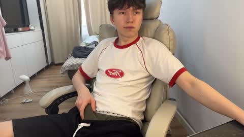 Snapshot of malcolm_yang chatting on 10/29/25, 09:11 Tom and Mark 3 online show from 10/29/25, 09:11