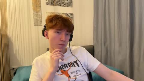 Snapshot of malcolm_yang chatting on 12/03/25, 09:51 Tom and Mark 3 online show from 12/03/25, 09:51