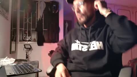 Snapshot of malek_xarx chatting on 03/03/26, 10:43 malek_xarx online show from 03/03/26, 10:43