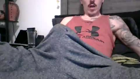 Snapshot of malemuscle11 chatting on 02/08/26, 03:26 Men online show from 02/08/26, 03:26