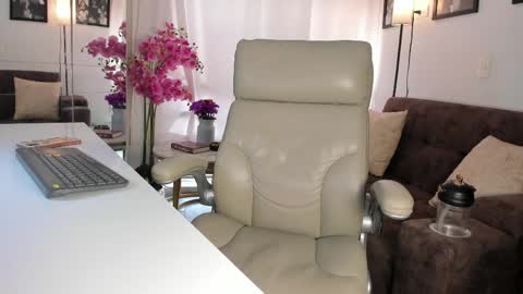 malena99_ online show from 05/16/26, 08:18