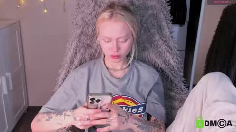 Snapshot of malenaernman chatting on 11/20/25, 10:26 Malena online show from 11/20/25, 10:26