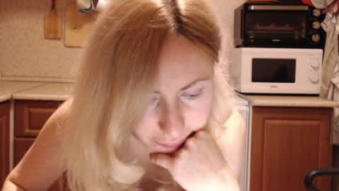 Malena online show from 03/31/26, 09:15