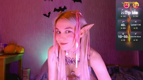 Snapshot of mali_sia chatting on 10/31/25, 03:29 Mischelle online show from 10/31/25, 03:29