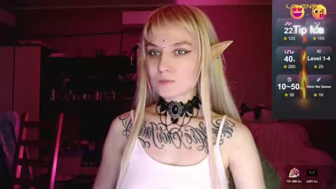 Snapshot of mali_sia chatting on 11/28/25, 11:40 Mischelle online show from 11/28/25, 11:40