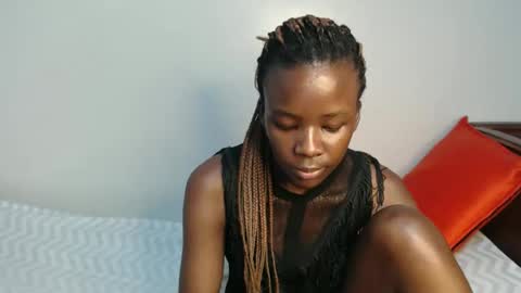 lati online show from 11/16/25, 02:00