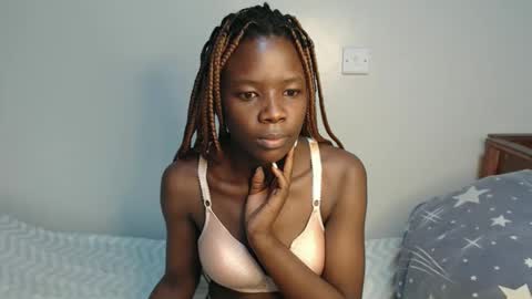 lati online show from 11/18/25, 11:15