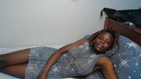 lati online show from 11/28/25, 01:19