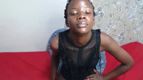 lati online show from 12/18/25, 02:12