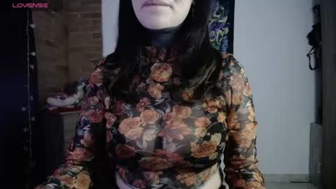 Snapshot of maliceinwonderland25 chatting on 06/16/26, 02:58 Alice Asylum online show from 06/16/26, 02:58