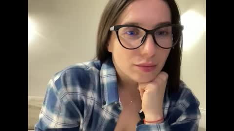 malina568708 online show from 12/04/24, 03:54