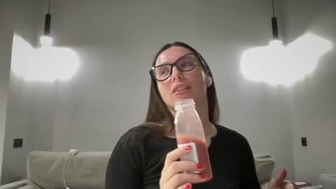 malina568708 online show from 01/28/25, 04:19