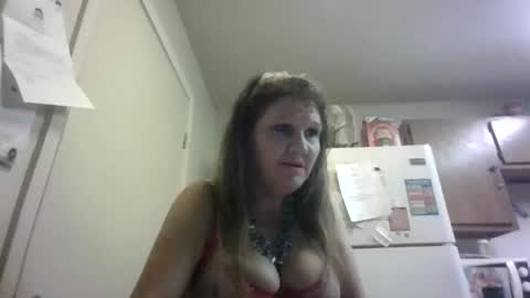 Snapshot of malinda702 chatting on 12/29/24, 01:56 malinda702 online show from 12/29/24, 01:56