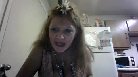 Snapshot of malinda702 chatting on 11/02/25, 08:28 malinda702 online show from 11/02/25, 08:28