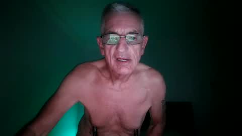 malkie55 online show from 10/18/25, 01:52