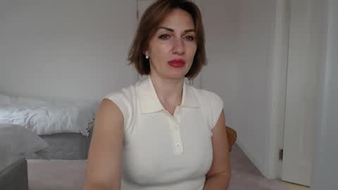 Snapshot of mallinia chatting on 02/11/25, 03:40 mallinia online show from 02/11/25, 03:40