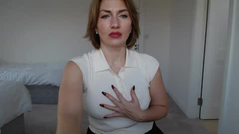 Snapshot of mallinia chatting on 03/09/25, 04:55 mallinia online show from 03/09/25, 04:55