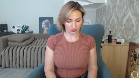 Snapshot of mallinia chatting on 05/13/26, 11:18 mallinia online show from 05/13/26, 11:18