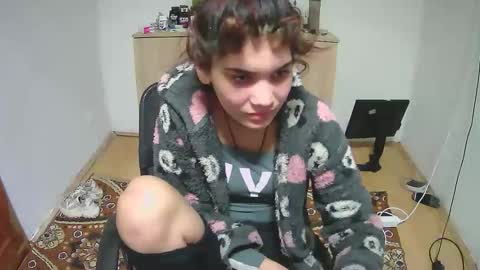 mallorymyersx online show from 12/15/25, 08:02