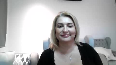 Snapshot of malorine chatting on 11/20/25, 04:40 malorine online show from 11/20/25, 04:40