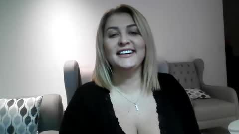 Snapshot of malorine chatting on 12/02/25, 07:42 malorine online show from 12/02/25, 07:42
