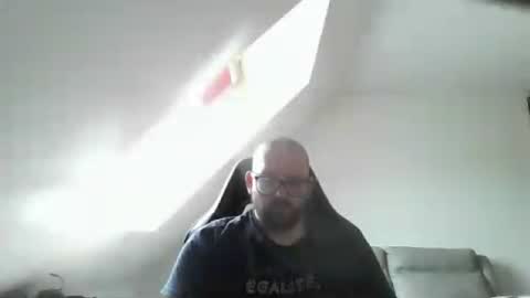 Snapshot of malou2927 chatting on 06/15/26, 08:05 breton online show from 06/15/26, 08:05