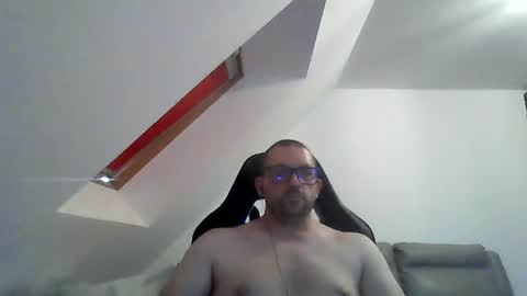 Snapshot of malou2927 chatting on 07/05/26, 08:27 breton online show from 07/05/26, 08:27