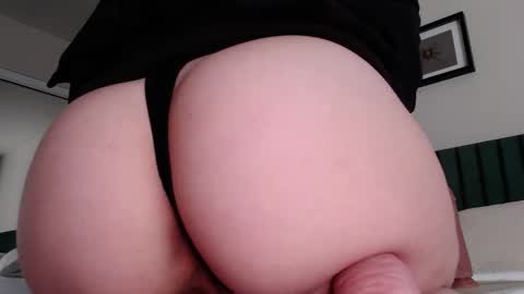 Snapshot of malthevalleyqueen chatting on 01/09/25, 08:33 Mal online show from 01/09/25, 08:33