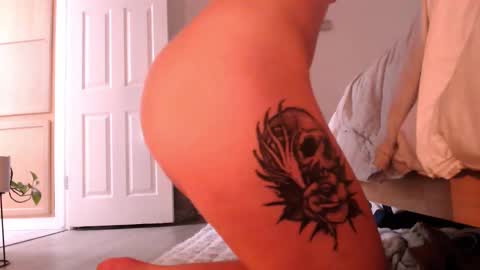 Snapshot of malthevalleyqueen chatting on 09/14/25, 02:44 Mal online show from 09/14/25, 02:44