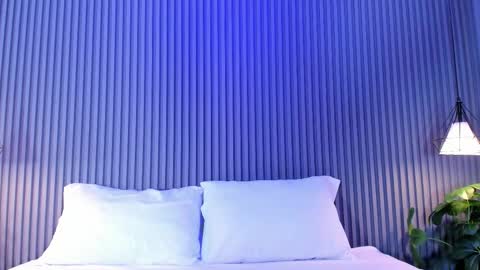 Snapshot of maludiazx chatting on 11/19/25, 05:02 Malu online show from 11/19/25, 05:02