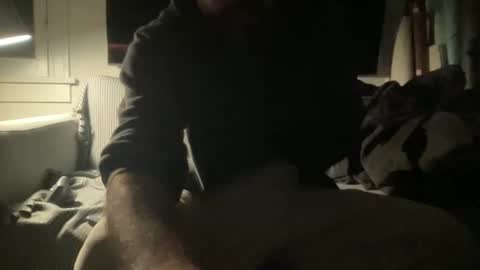 Snapshot of mamamylaramu chatting on 11/18/25, 09:25 mamamylaramu online show from 11/18/25, 09:25