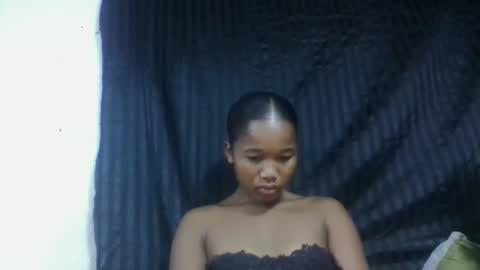 mamieriela online show from 02/08/26, 09:34