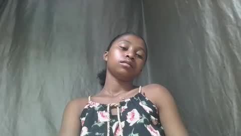 mamieriela online show from 04/13/26, 03:17