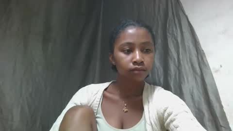 mamieriela online show from 04/14/26, 05:24