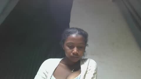 mamieriela online show from 05/07/26, 07:25