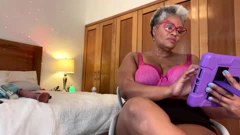 mamigilf66 online show from 02/20/25, 06:46