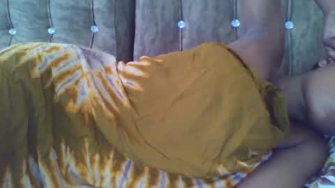 Snapshot of mammaplay chatting on 10/11/25, 06:34 mammaplay online show from 10/11/25, 06:34