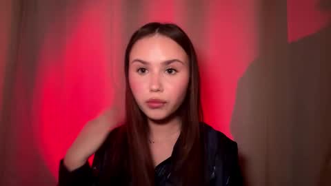 Snapshot of mammieknowles chatting on 02/21/26, 08:10 Mia Davis online show from 02/21/26, 08:10