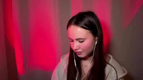 Snapshot of mammieknowles chatting on 02/25/26, 07:12 Mia Davis online show from 02/25/26, 07:12