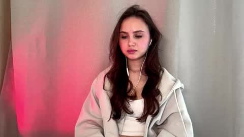 Snapshot of mammieknowles chatting on 02/27/26, 07:30 Mia Davis online show from 02/27/26, 07:30