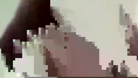 Snapshot of mamoubz chatting on 01/01/25, 10:32 Clone online show from 01/01/25, 10:32