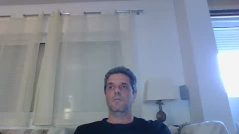 Snapshot of man211172 chatting on 02/16/25, 03:27 man211172 online show from 02/16/25, 03:27