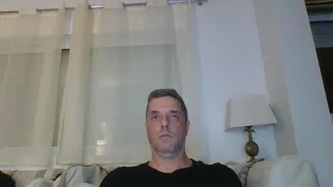 Snapshot of man211172 chatting on 03/08/25, 05:43 man211172 online show from 03/08/25, 05:43