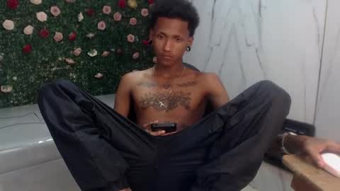 Snapshot of man_sant11 chatting on 05/22/26, 04:56 man_sant11 online show from 05/22/26, 04:56