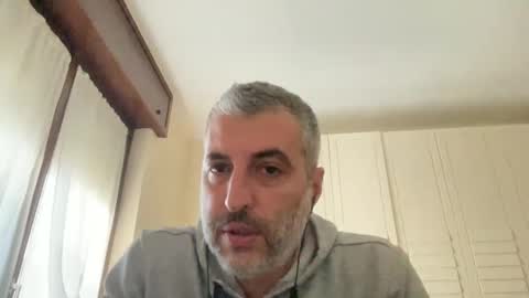 Snapshot of manager82 chatting on 12/17/24, 01:16 manager82 online show from 12/17/24, 01:16