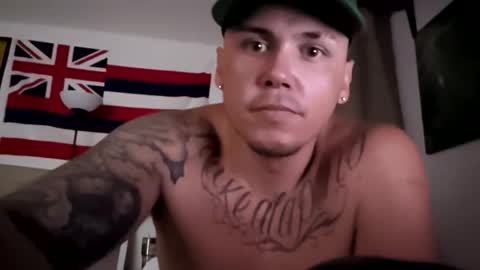 Snapshot of manaworks808 chatting on 10/21/25, 09:32 manaworks808 online show from 10/21/25, 09:32